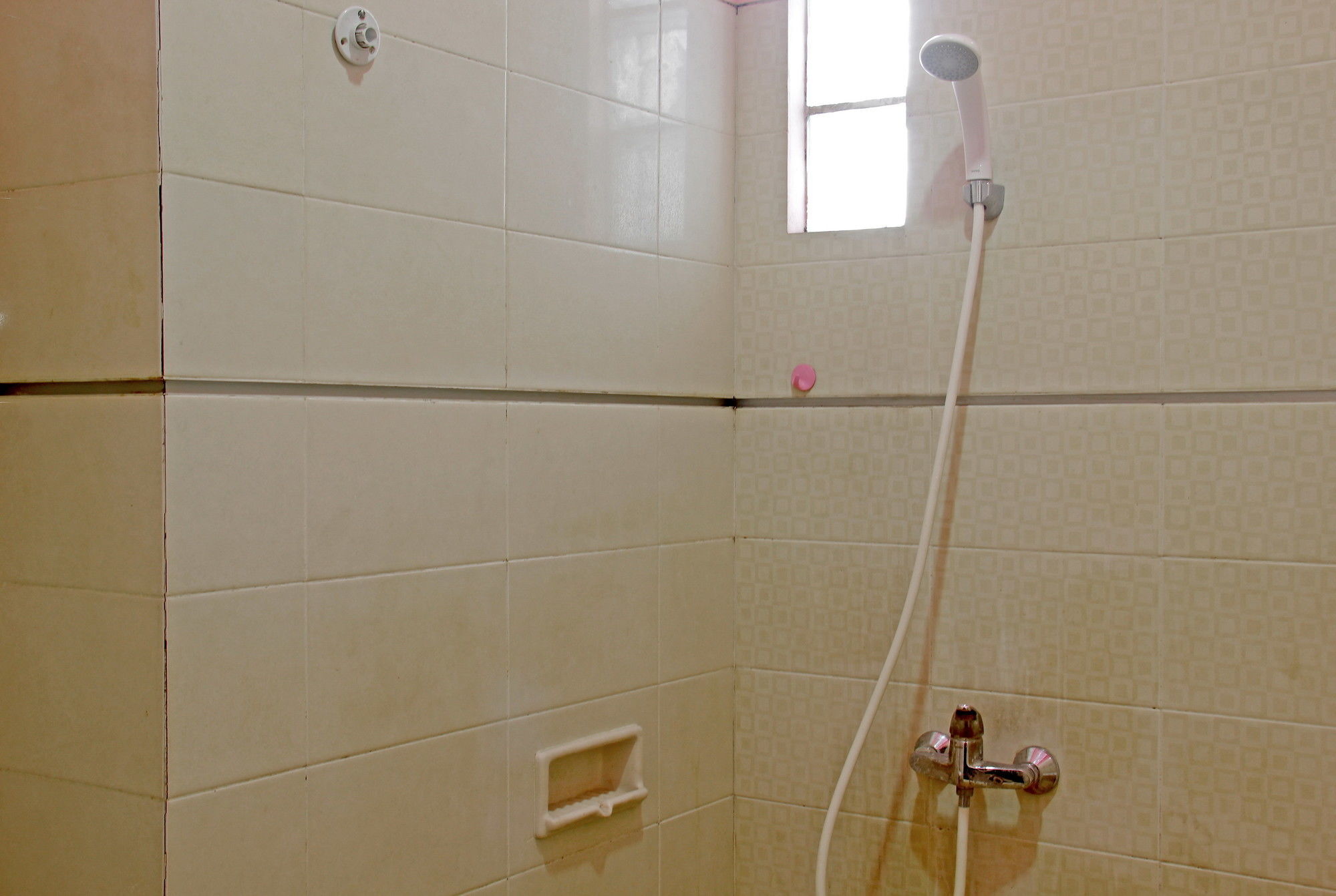 מלון בנדונג Reddoorz Near Hyperpoint Pasteur מראה חיצוני תמונה